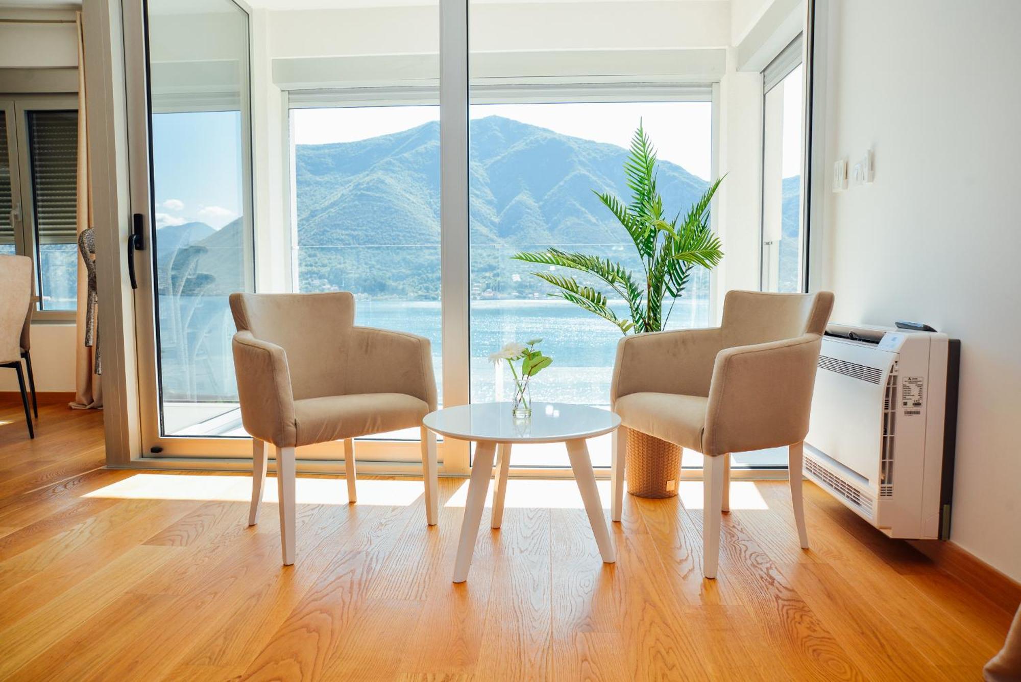 Sea View Apartment For 4 Kotor Extérieur photo