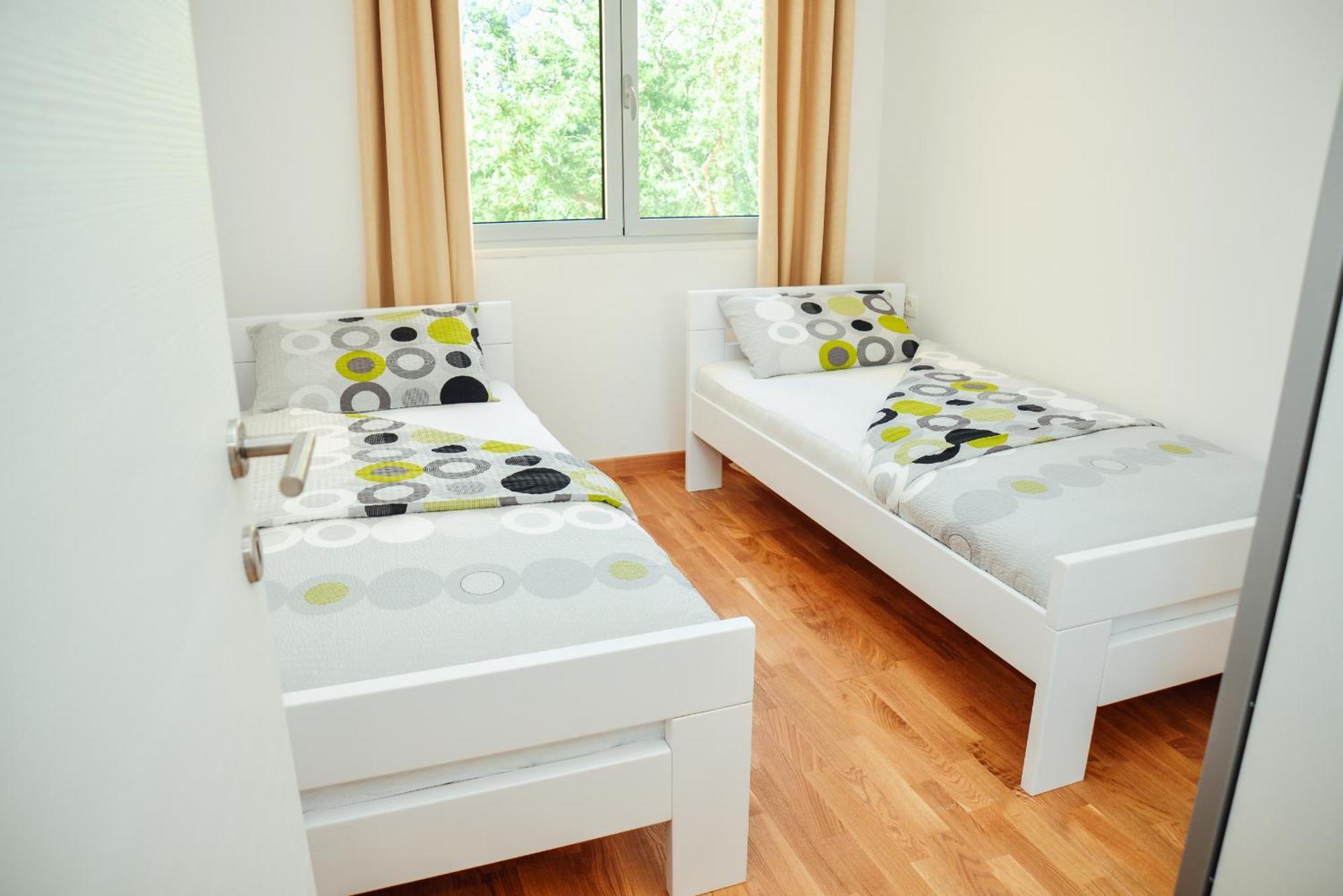 Sea View Apartment For 4 Kotor Extérieur photo