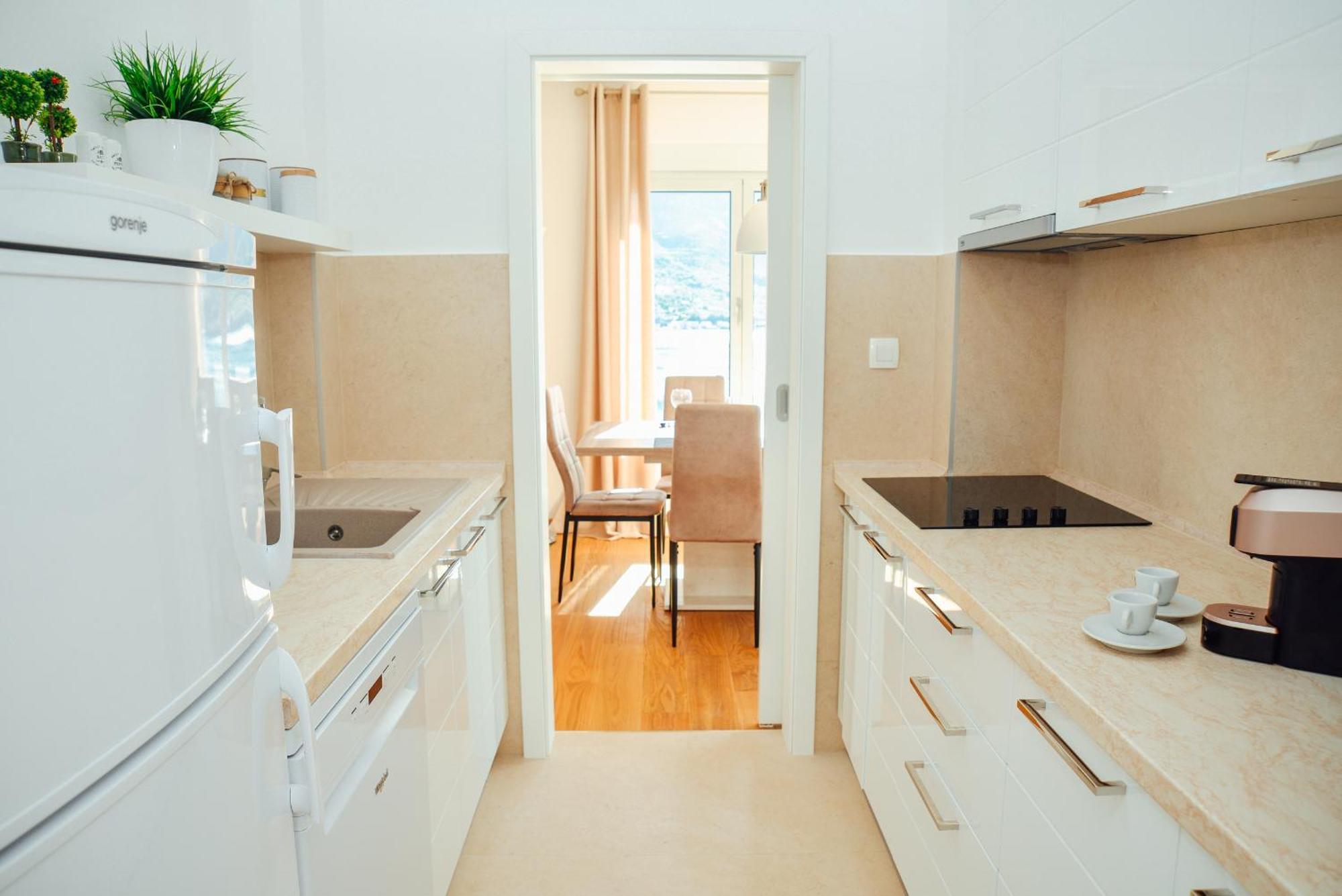 Sea View Apartment For 4 Kotor Extérieur photo