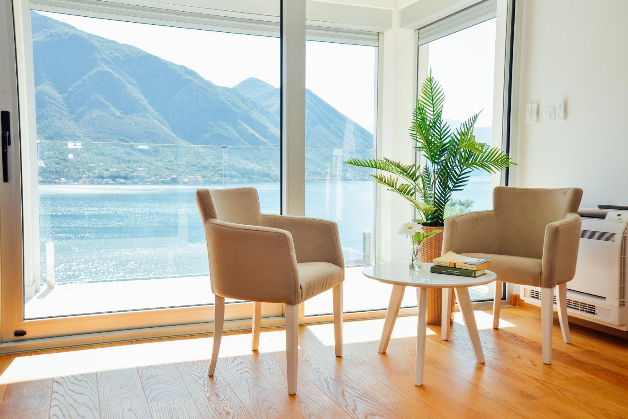 Sea View Apartment For 4 Kotor Extérieur photo